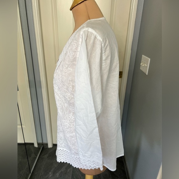 Karmic Connection Provincetown White Crochet Embroidered V Neck Lightweight Top - Picture 5 of 8